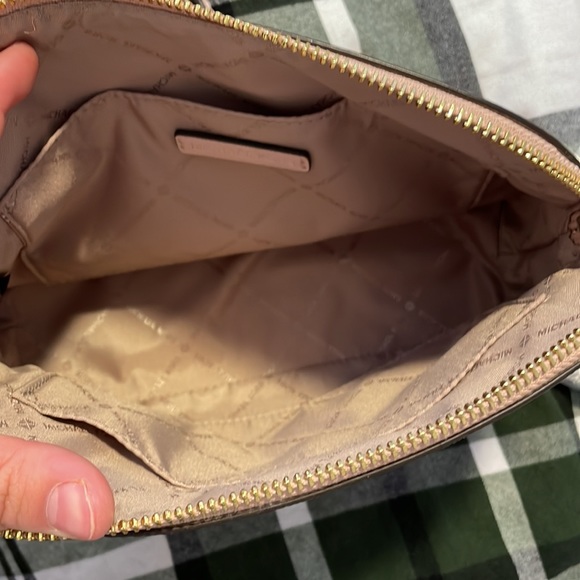 Purse - Picture 2 of 3